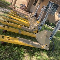 8 Pallet Jacks (ekko)