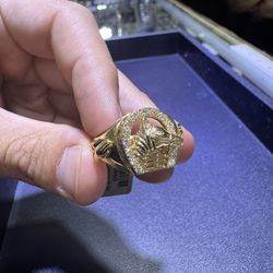 10 K Diamond Ring With Horseshoe Good Luck Ring