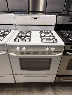 Frigidaire white 4 burner range stove