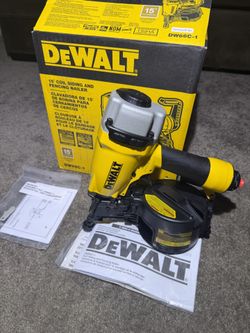 DEWALT Pneumatic 15° Coil Corded Siding Nailer