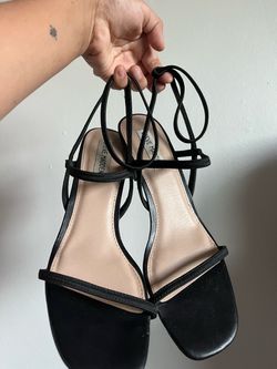 Steve Madden Black Strappy Flat Sandals