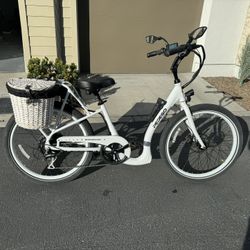 E-Bike (Pedego Low Step, 749W motor)