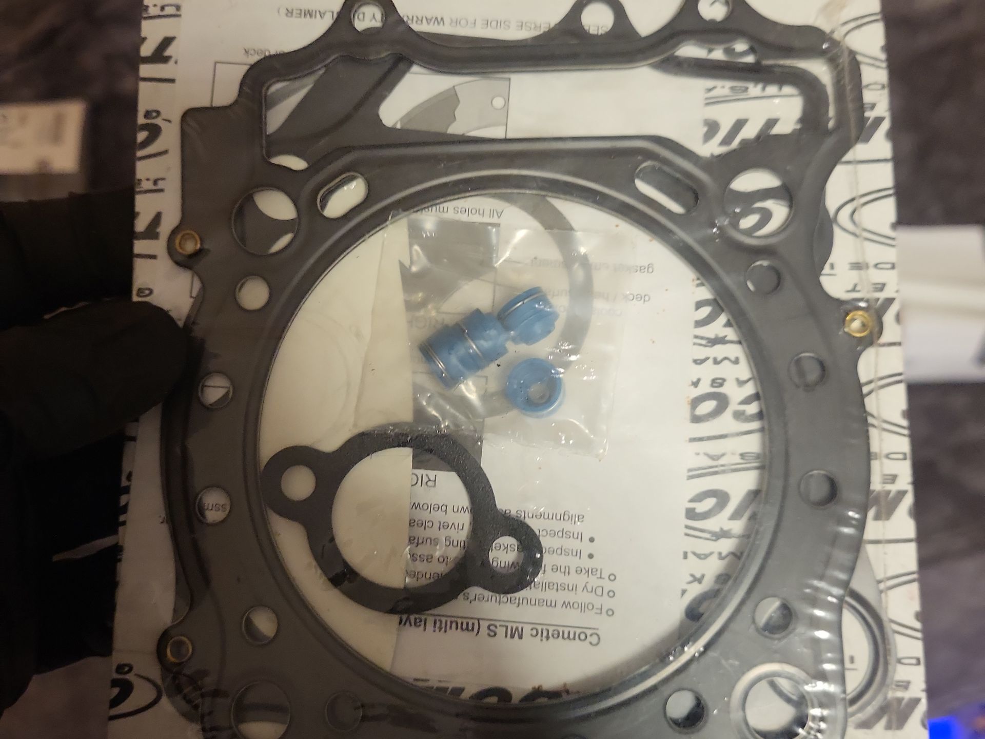 2006 Suzuki top end gasket kit