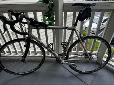 Road Bike- Cannondale- Size 58