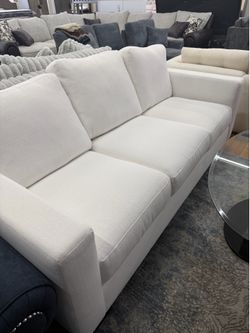 Beautiful Design Sofas @ FURNITURE LOVE ❤️ Same Day Delivery 🚚