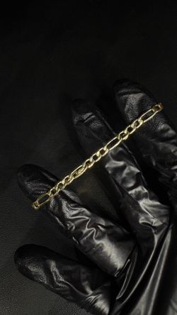 14k figaro bracelet