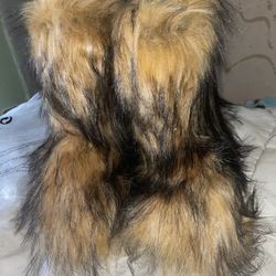 Fur Boots 