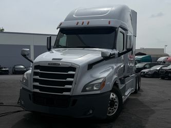 2020 Freightliner cascadia