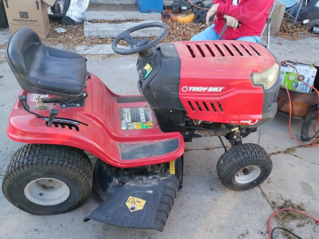 Trow Built 42 Inch Riding Lawn Mower