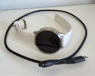 Garmin Venu 4 -41mm Lunar gold and Bone
