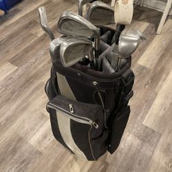 Nike Golf ⛳️ Bag With Golf Clubs And Many Balls 