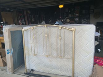 Free full size bed and headboard