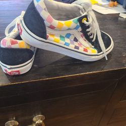 Women's Van's Size 5.5