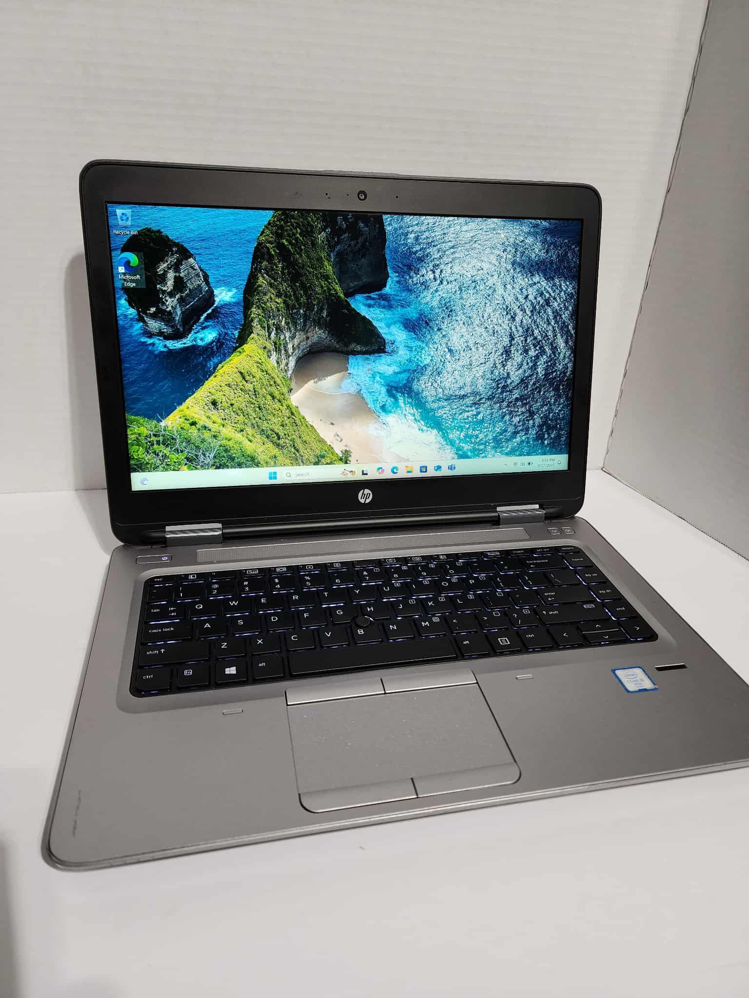 CARBON FIBER SILVER HP ELITEBOOK 640 WINDOWS 11 PRO LAPTOP 14-INCH SCREEN WEBCAM HDMI OUTPUT MULTIPLE USB PORTS  16GB DDR4 RAM 512GB SSD USB C THUNDER