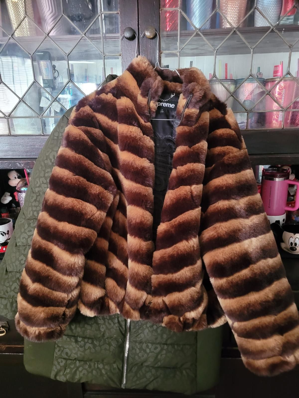 Supreme Faux Fur   Jacket Brown  Size S. / L unisex Welll Taken Care Of 