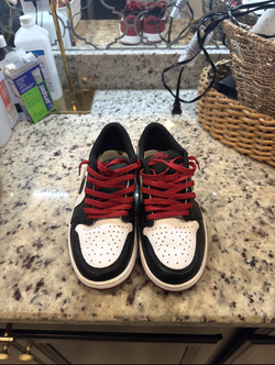 Black Toe 1 Low