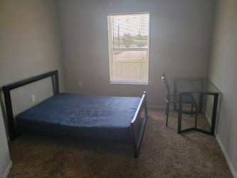 Room in fully furnished apartment