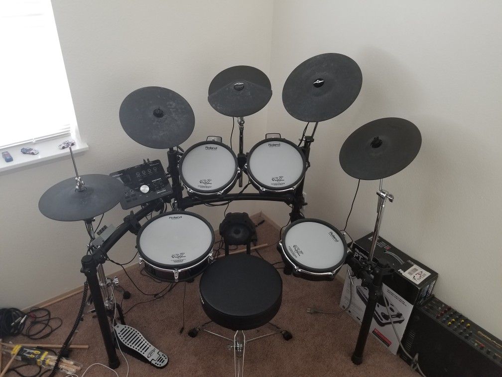 Roland TD25 Tour electronic drum set