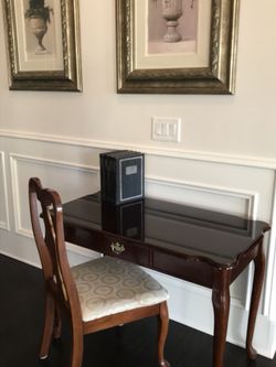 Writing desk & chair