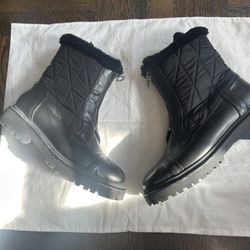 Moncler Women Boots Sz 39