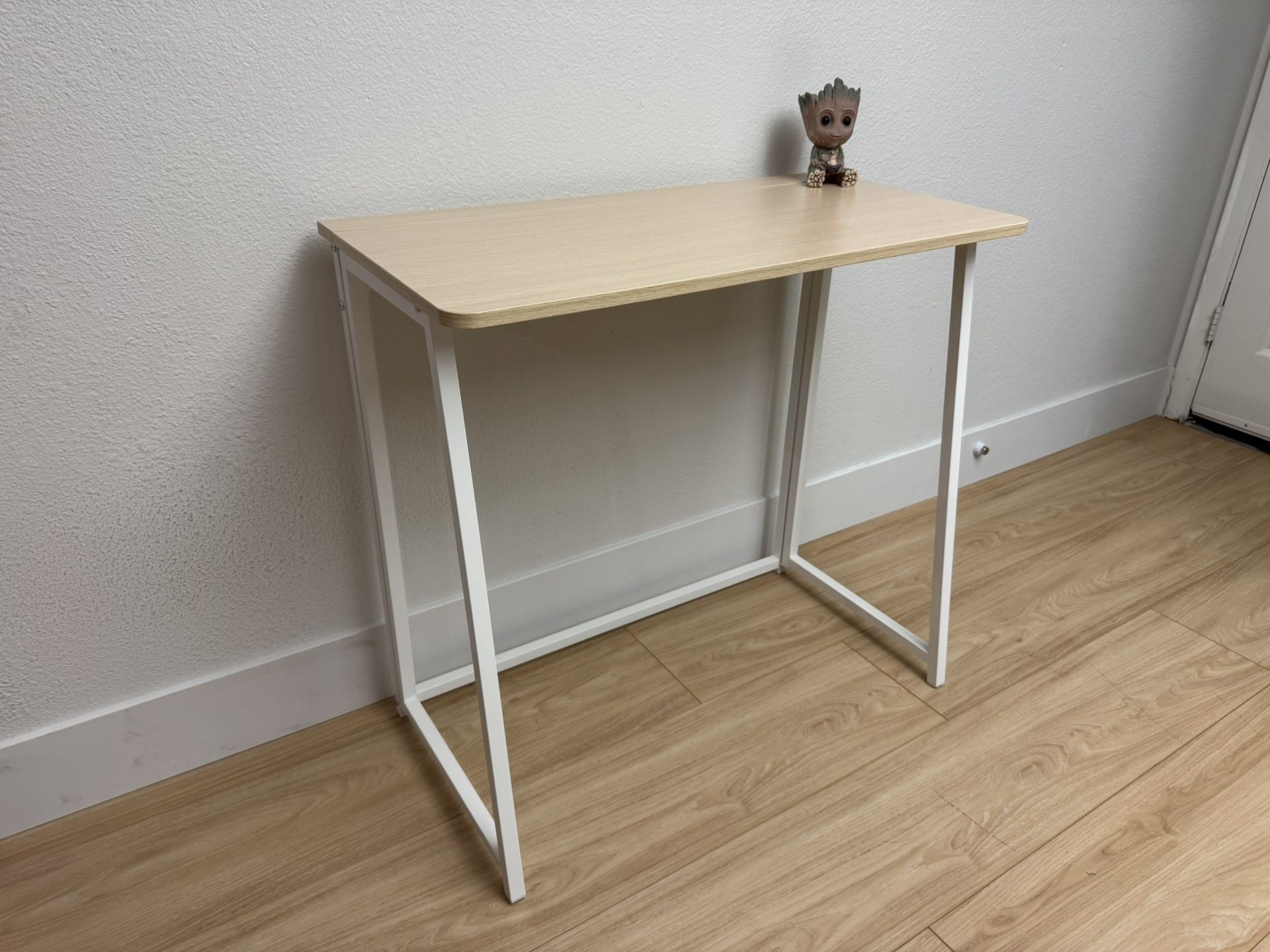 31” x 16” x 29” - Light Wooden & White Metal Legs Foldable Student/Work/Office Desk