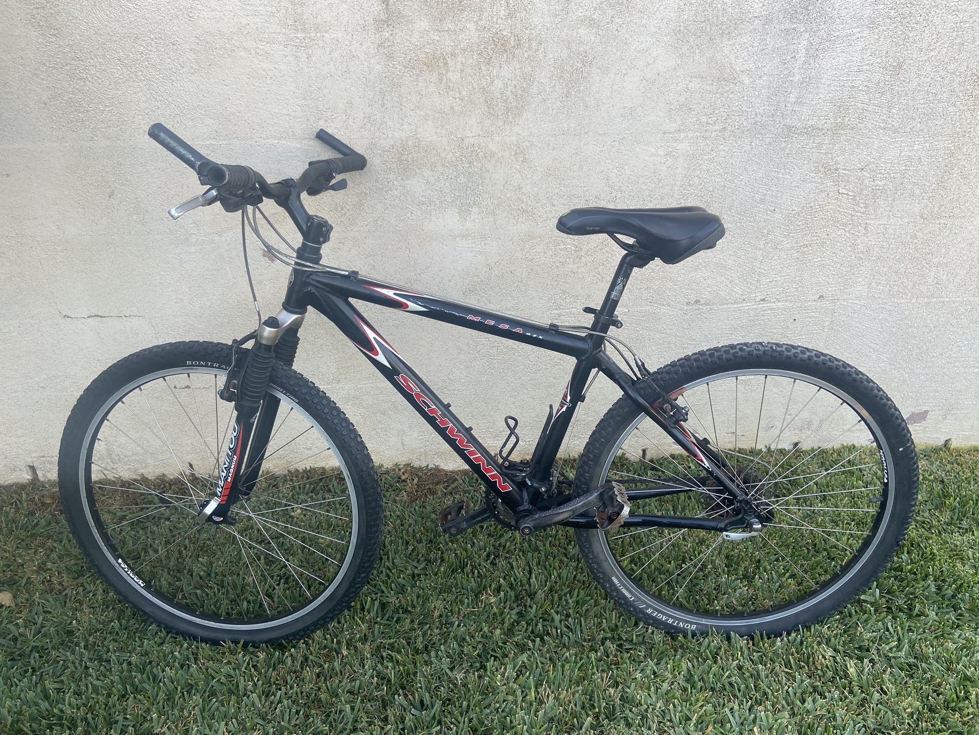 SCHWINN MESA GSX MOUNTAIN BIKE~18” FRAME~24-SPEED~26” WHEELS~GOOD CONDITION~READY TO RIDE!