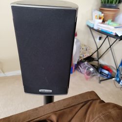 Bookshelf Speakers 