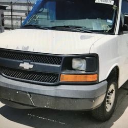 2008 Chevrolet express 2500 Parts Only HELP WANTED 