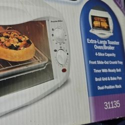 New In Box. Proctor Silex Toaster Oven And Broiler. Extra Large. 