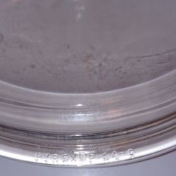 Pyrex dish  P14 grab n go