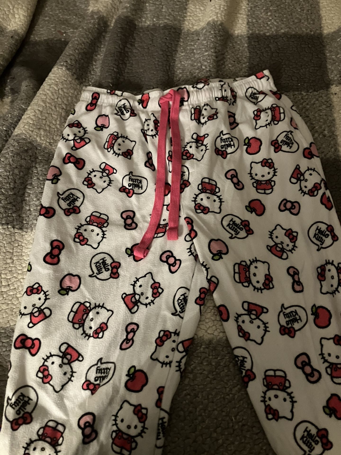hello Kitty Pjs
