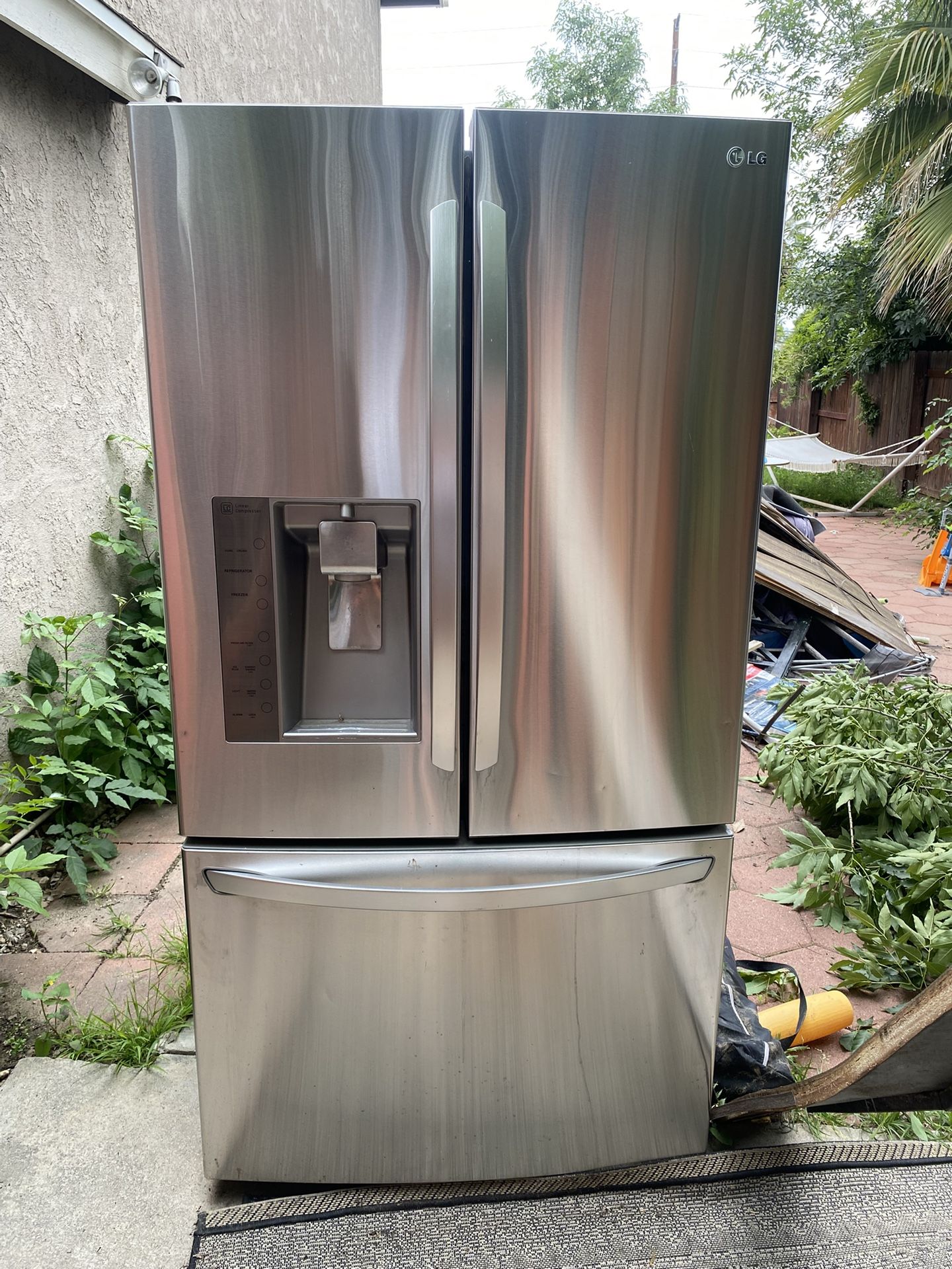 Refrigerator