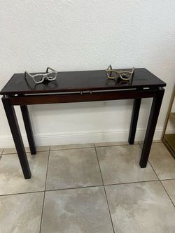 Enter table/ console