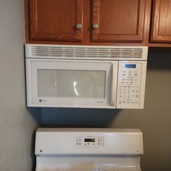 Microwave And Gas Stove Pair 