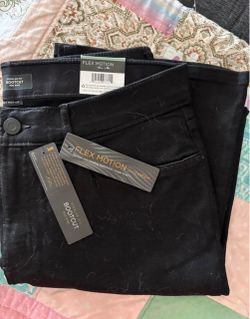 NWT Women’s Black Lee Jeans. Size 14 Short. (Johnstown Ohio)