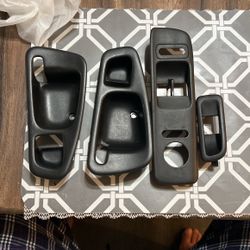 Sell Door Handles ,Power Windows Covers , And Central Console Covers And Doors Locks 