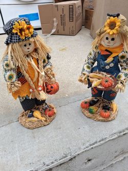 Cute scarecrow halloween figurines