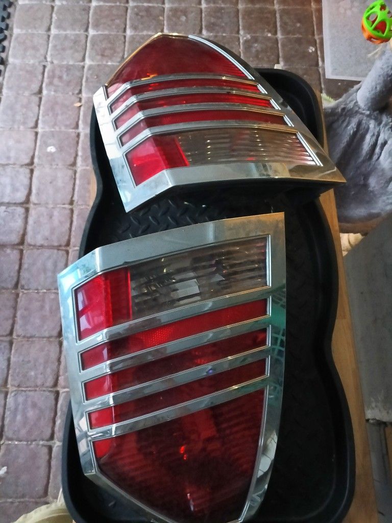 300 Chrysler 2005-6-7 Custom Chrome Trimmed Tail Lights