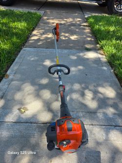 Husqvarna 525es comercial edger new $350 Price FIRM/ Nueva PRECIO FIRME $350