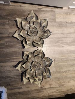 Wall flower decor (metal)