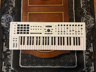 MIDI Keyboard - Arturia KEYLAB 49 mkii