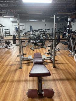 Paramount chest