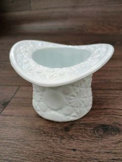 Vintage Fenton Milk Glass Hat Vase
