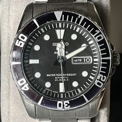 Seiko “5 Sports” 7S36-03C0 Automatic Diver Watch