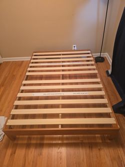 Full Size Wood Bedframe