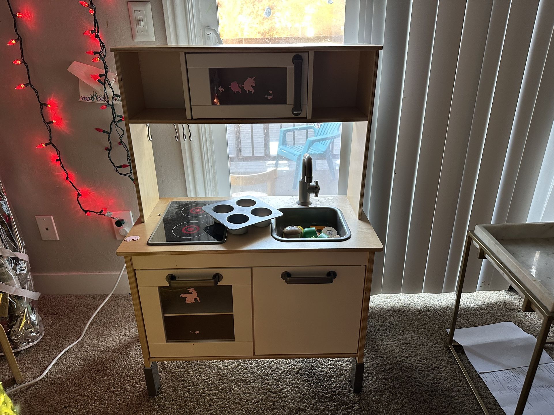 Children’s Play Kitchen