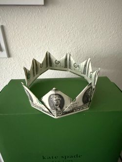 Money Crowns