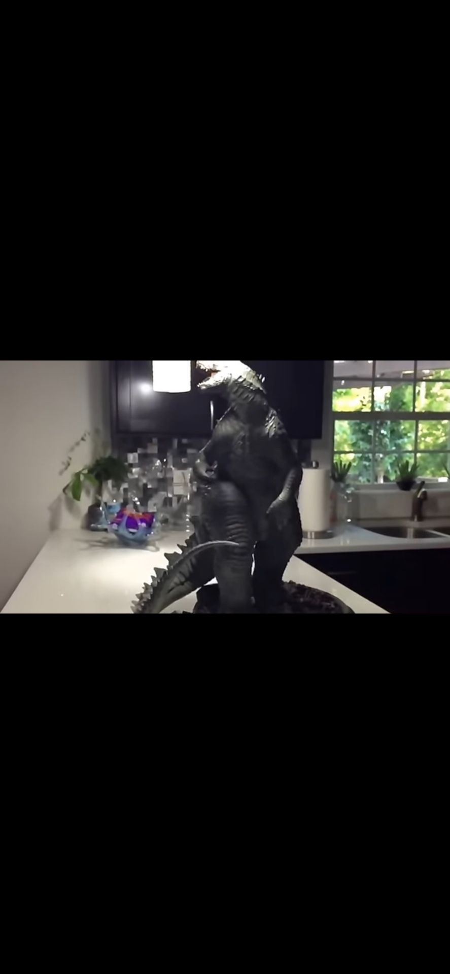 GODZILLA 2014 BIG ACTION FIGURE STATUE