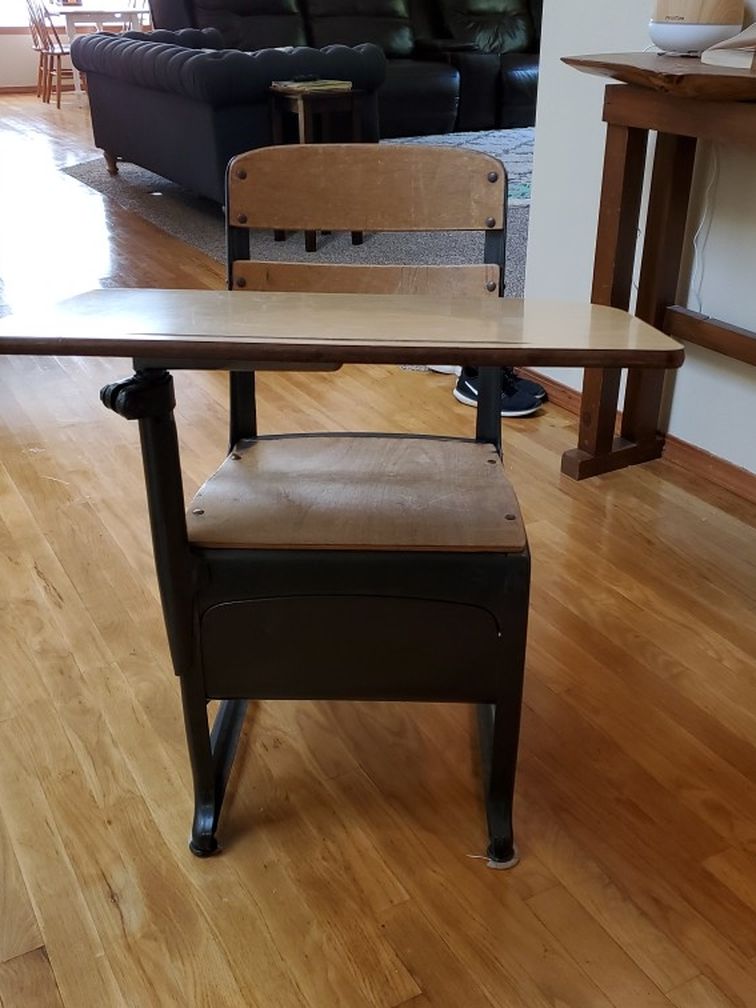 Student Chair/desk