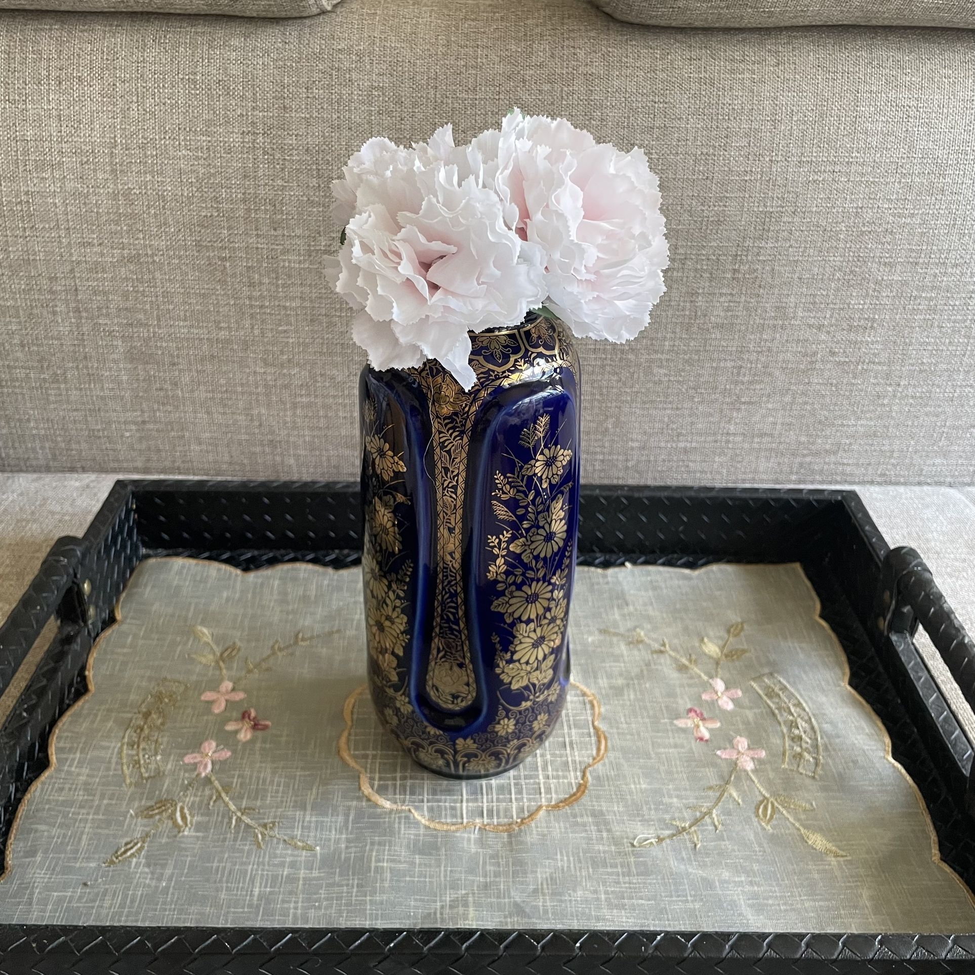 Antique vintage collectible Japanese vase with gold flowers